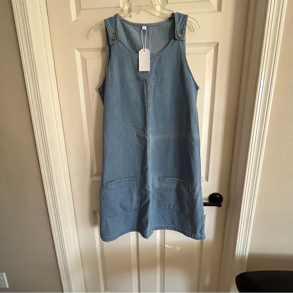 Cute denim a-line dress with great pockets